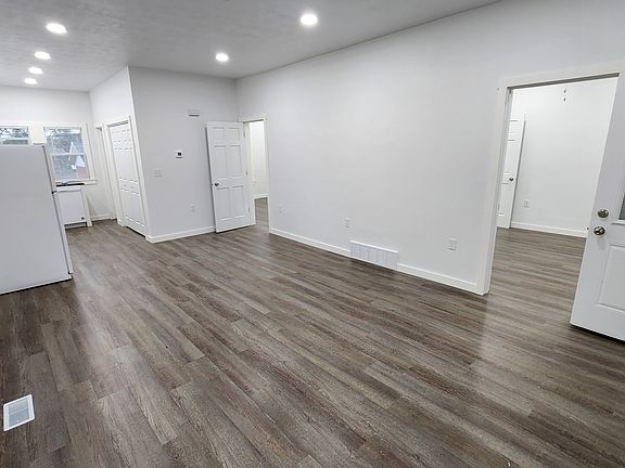 2nd image of 221 8th St