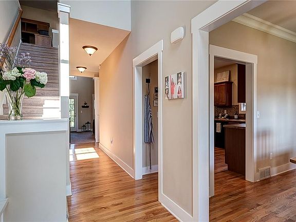 3rd image of 5309 Villa Ridge Ct