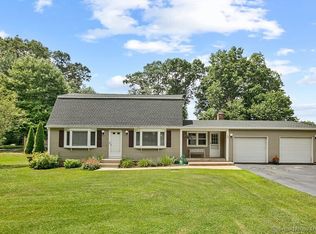 169 Cambridge Dr, Glastonbury, CT 06033