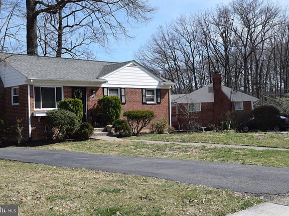 3rd image of 3245 Norfolk Ln