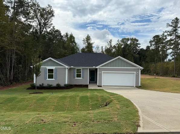90 Caspian Ct, Lillington, NC 27546