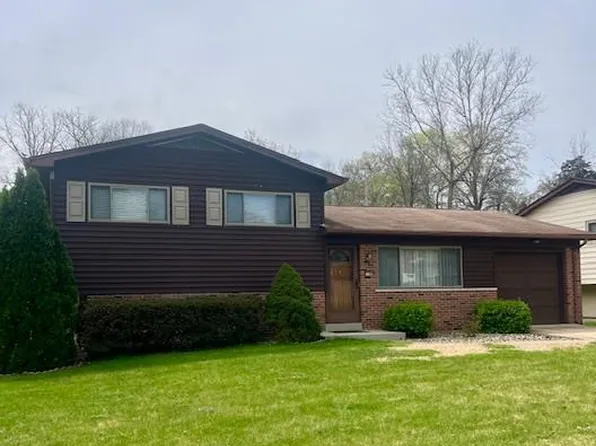 11008 Baywood Ter, Saint Louis, MO 63126