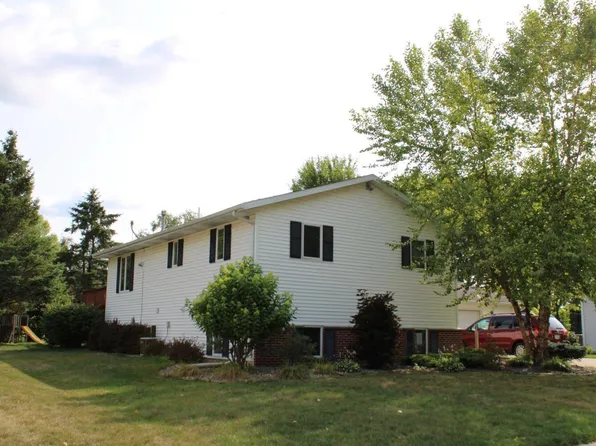 349 Knights AVENUE, Kewaskum, WI 53040