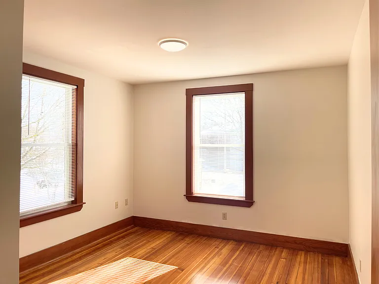 25 Bennett St #2 — Photo 16