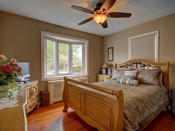 5th image of 106 Underhill Ave