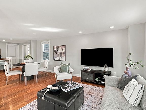 5th image of 176 Nahant St
