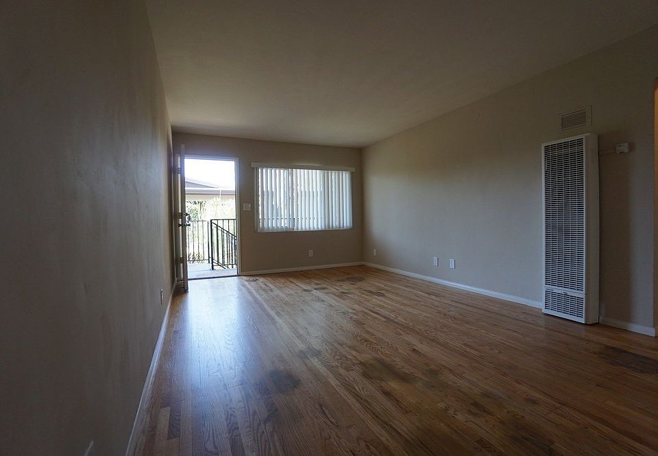 2nd image of 4480 Euclid Ave APT S