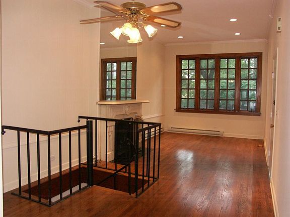 4th image of 1005 Lasalle St