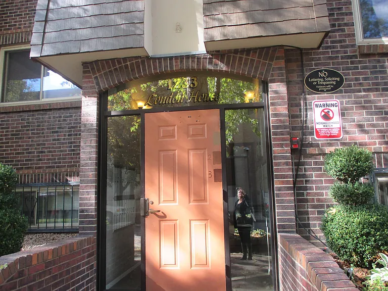 1233 N Ogden St #409 — Photo 15