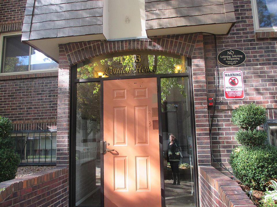 1st image of 1233 N Ogden St APT 409
