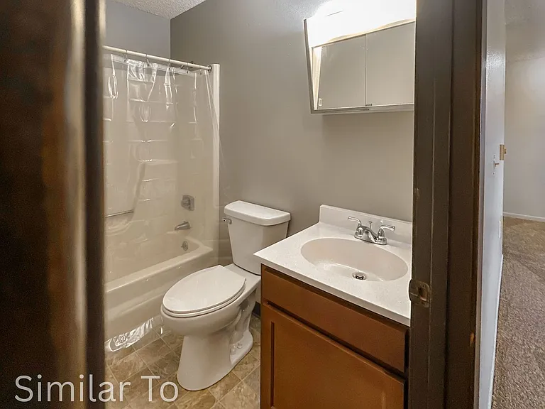 408 E Dawn St — Photo 6