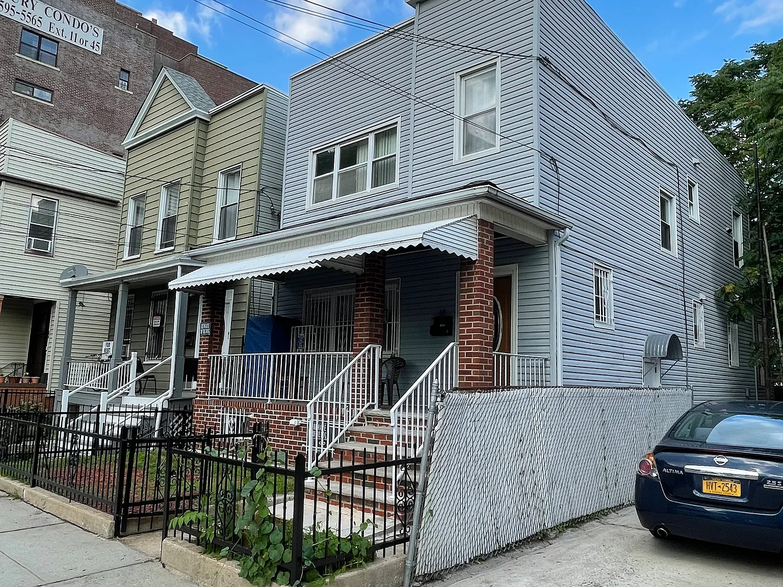 2 bed, 1050 sqft, $2,750 — Photo 2