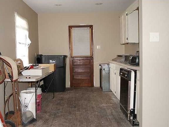 4th image of 33 Curtis Dr
