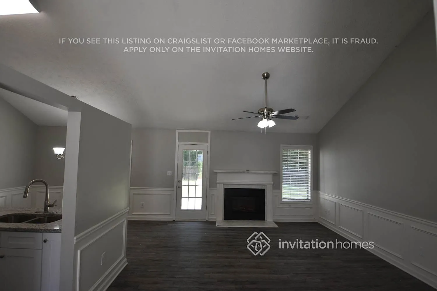1015 Mercury Dr Lawrenceville, GA 30045 — Photo 3