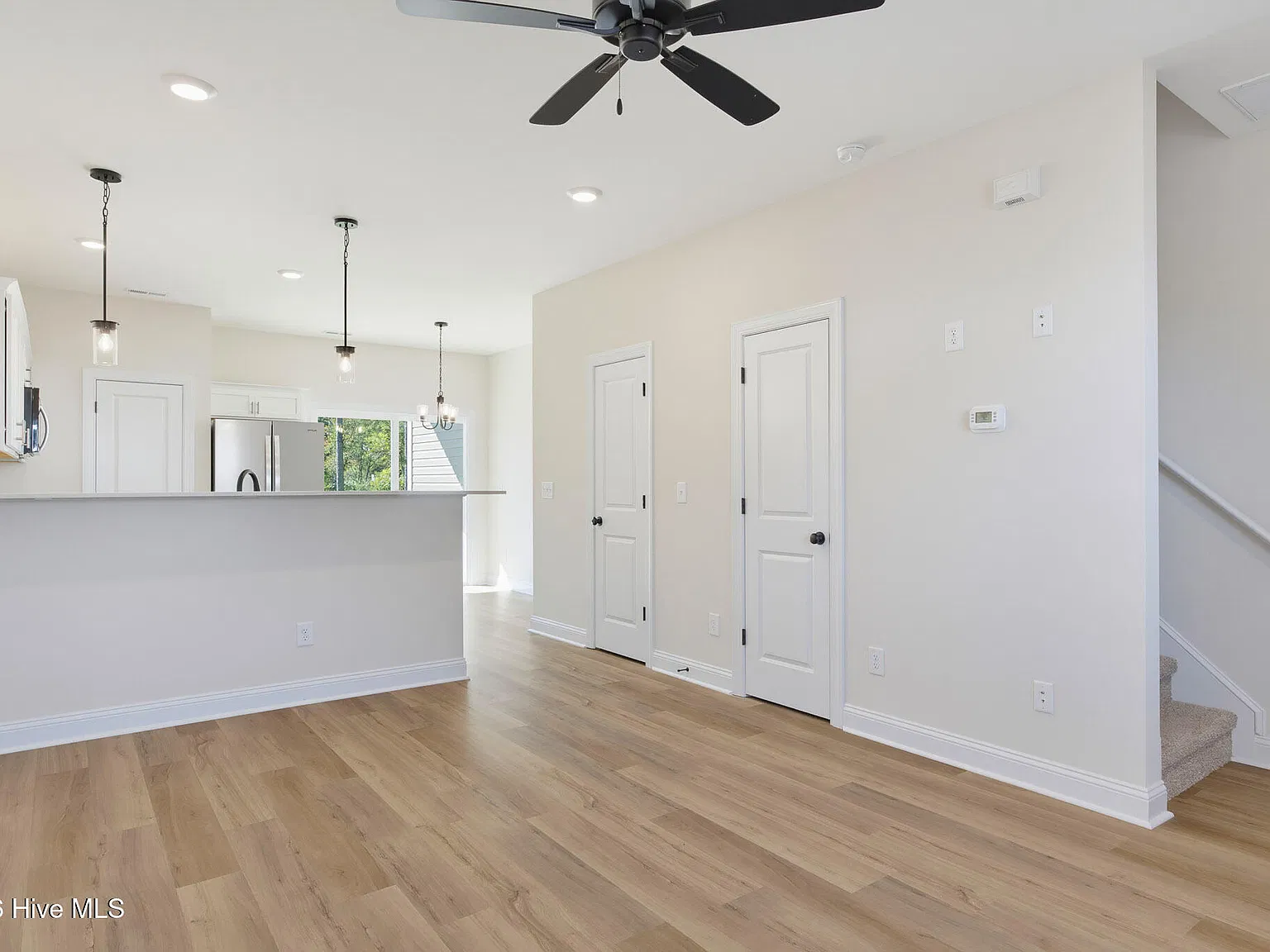 2 bed, 2.5 bath, $1,650 — Photo 4