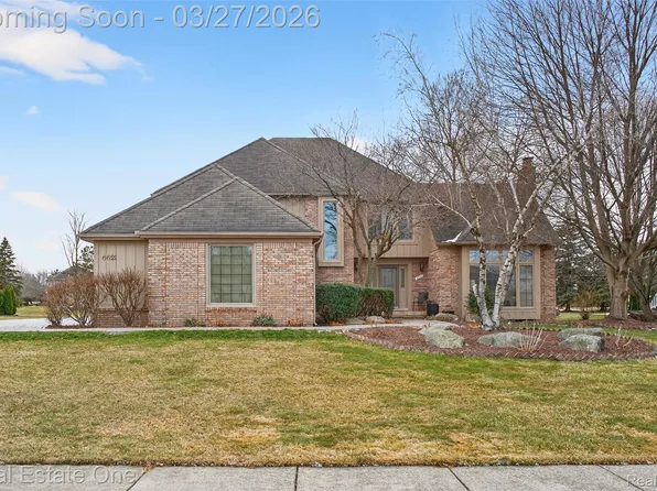 6621 Hill Top Dr, Troy, MI 48098