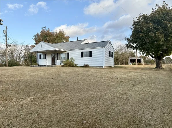 404 Cedar St, Marshall, AR 72650