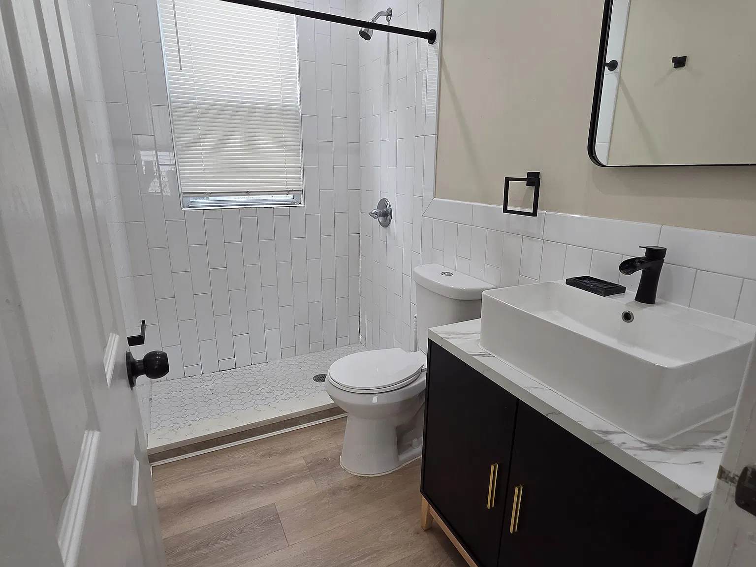 605 Court St — Photo 4