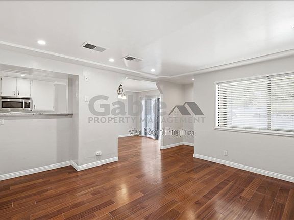 4th image of 23554 Newhall Ave APT 3