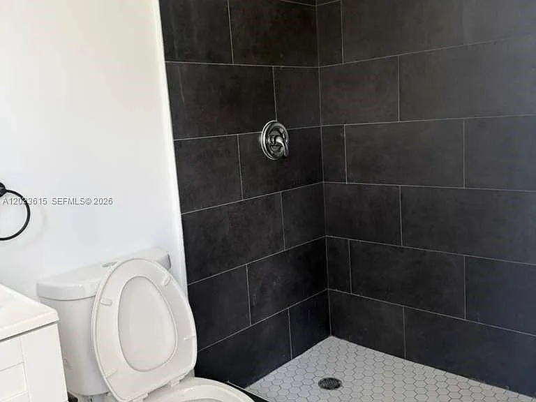 147 NW 59th St #302 — Photo 19