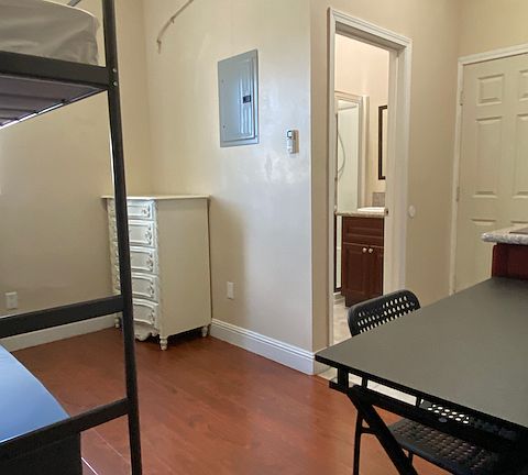 4th image of 1030 E Green St Unit 14B