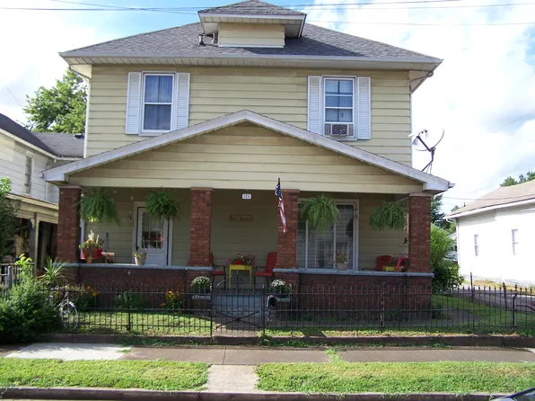 120 Ferry St, Russell, KY 41169