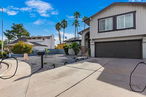 3025 E Hampton Cir Photo 1