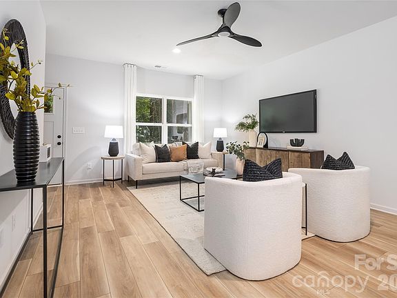 5th image of 6428 Charcon Ct