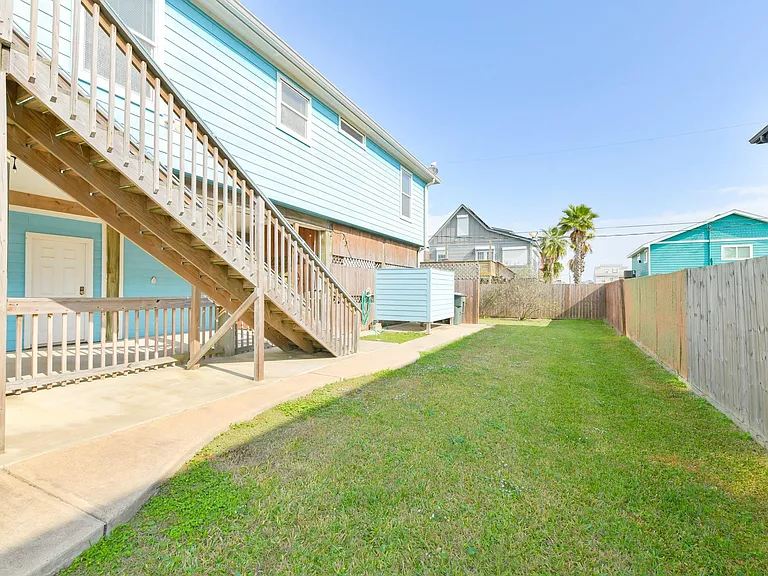 4131 Jackson Dr — Photo 6