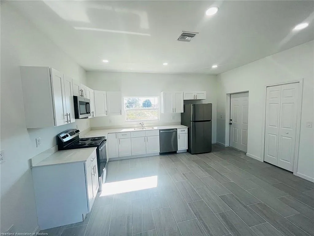 749 Pacific Street - 1 — Photo 3