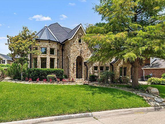 5th image of 107 Sceptre Dr