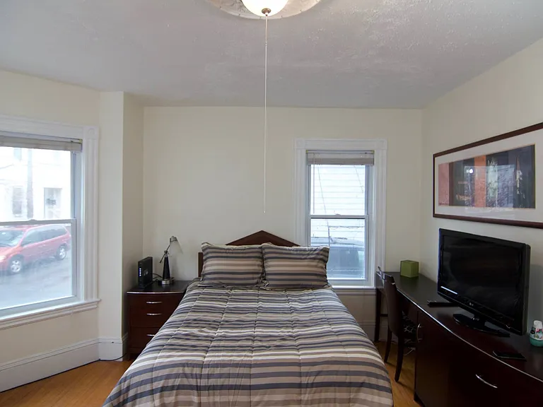 33 A&c Jefferson St — Photo 4