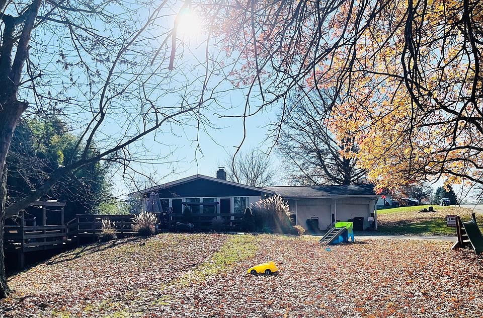 1st image of 13 Aster Dr