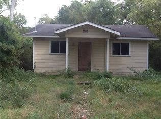 1215 3rd St, Orange, TX 77630