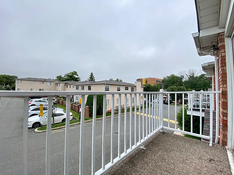10A Saturn Ln — Photo 17