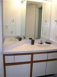 5th image of 900 19th Ave S APT 201