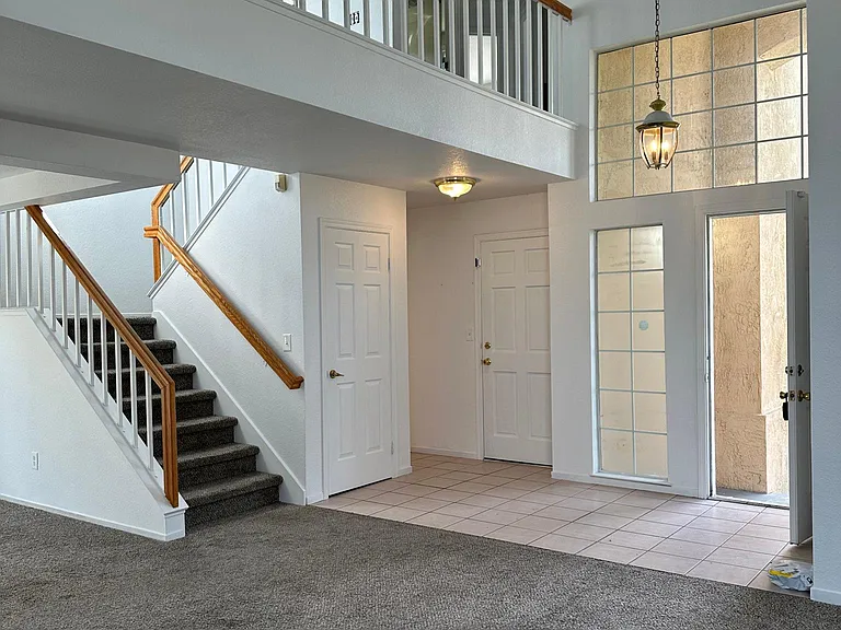 418 Kinsmill Ct — Photo 9