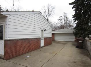 35254 Phyllis St, Wayne, MI 48184
