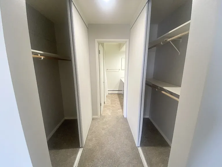 Lexington Hills Apartments — Photo 74