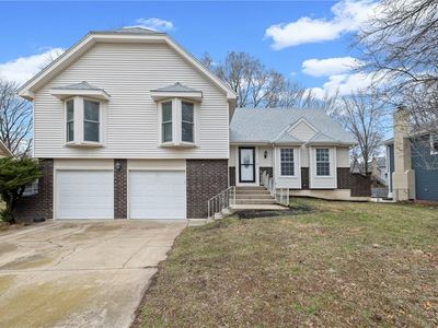 1818 E 152nd Ter, Olathe, KS, 66062