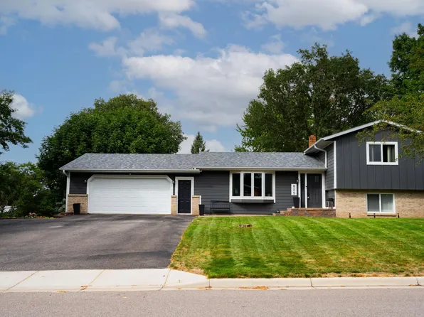 805 13th St N, Sauk Rapids, MN 56379