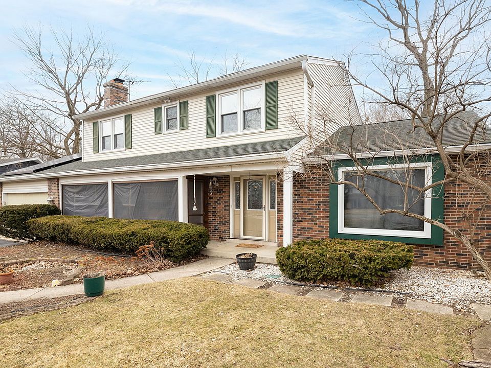 1st image of 23W100 Kings Ct