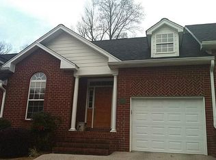 724 Maple Point Dr, Cookeville, TN 38501