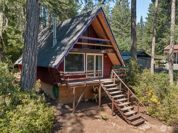 1750 N Colony Surf Drive, Lilliwaup, WA 98555