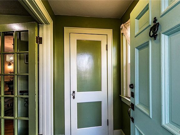 3rd image of 112 Ramsey Ave