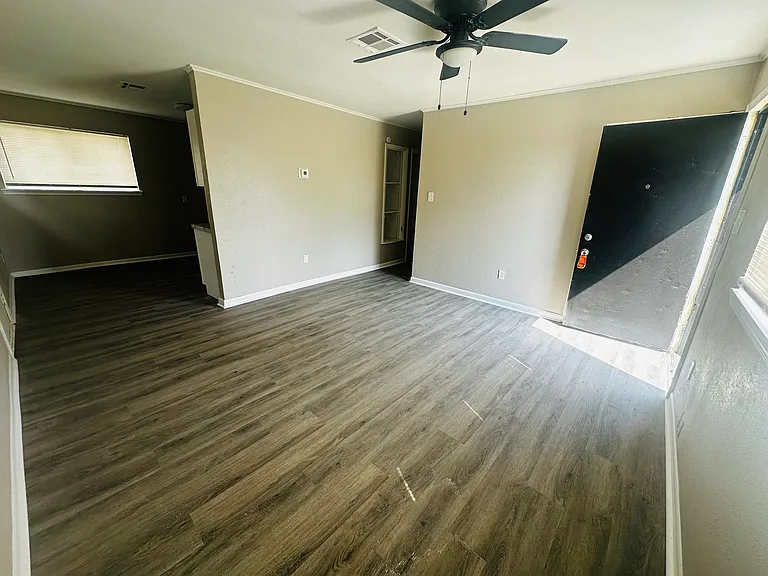 4545 SW G Ave — Photo 2
