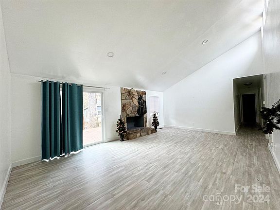 4th image of 6719 Paloverde Ln