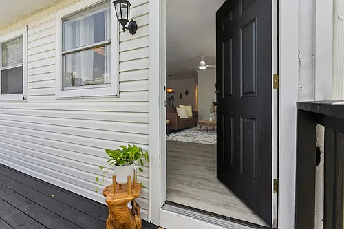 2401 Gordon St Photo 1
