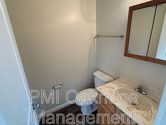 5th image of 121 Bruns Dr