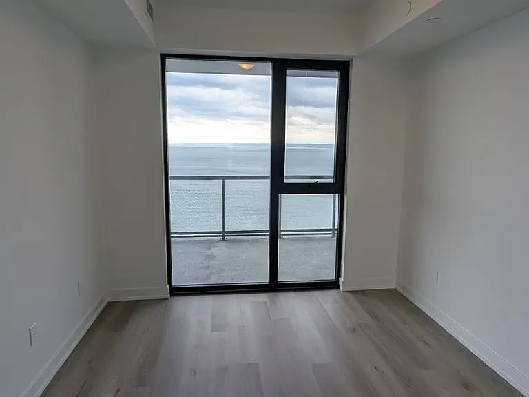 2075 Lakeshore Rd #2106 — Photo 12